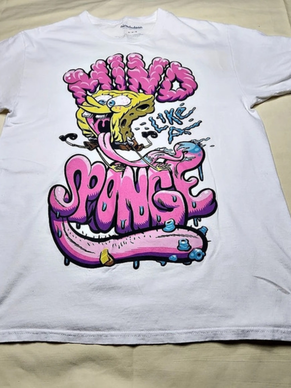 Nickelodeon SpongeBob SquarePants "Mind Like A Sponge" Graphic T-Shirt (Size M